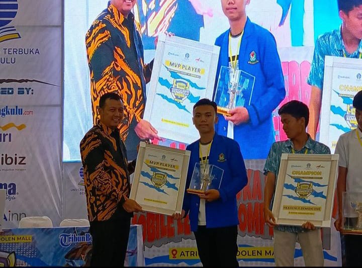 Kadispora Provinsi Bengkulu Tutup Turnamen Mobile Legend Universitas Terbuka