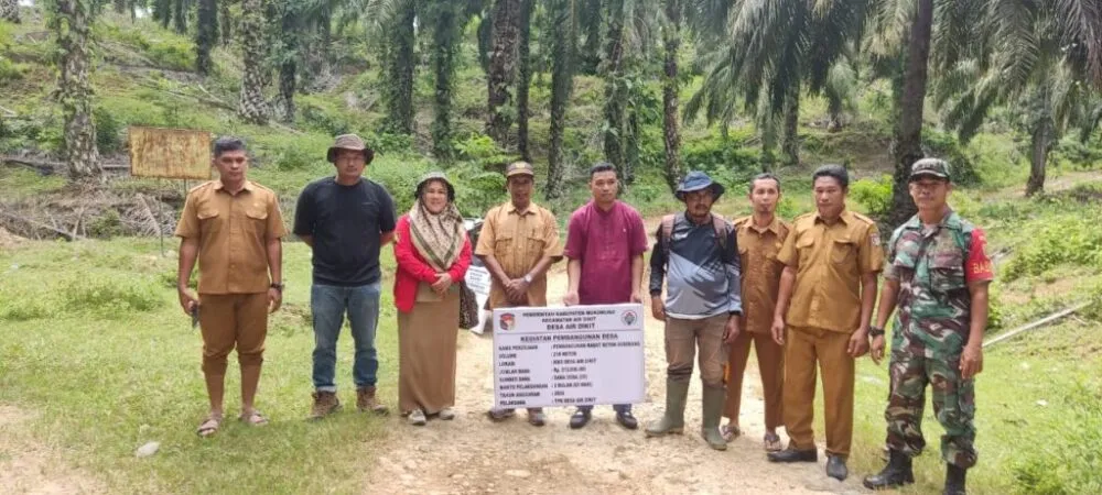 Pemdes Desa Air Dikit Melakukan Kegiatan Titik Nol Tahap I, Ini Kegiatannya Pemdes Desa Air Dikit Melakukan Kegiatan Titik Nol Tahap I, Ini Kegiatannya