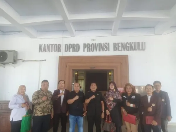 PPNI Ngadu ke Dewan, Seleksi Pemilihan Direktur RSMY Bengkulu Diduga Melanggar PPNI Ngadu ke Dewan, Seleksi Pemilihan Direktur RSMY Bengkulu Diduga Melanggar