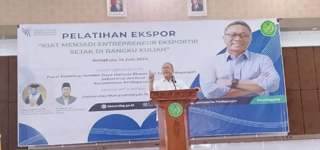 Zulkifli Hasan Sebut Kondisi Ekonomi Indonesia Semakin Membaik Zulkifli Hasan Sebut Kondisi Ekonomi Indonesia Semakin Membaik