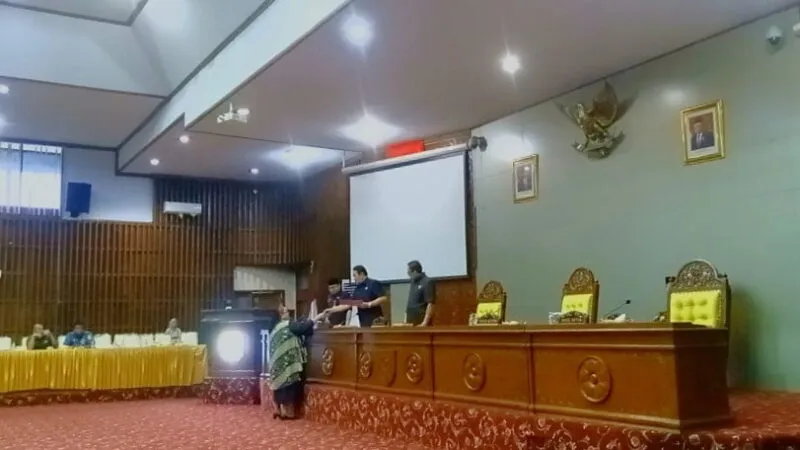 DPRD Provinsi Gelar Rapat Paripurna Tentang Laporan Hasil Kerja Pansus Terhadap RPJPD